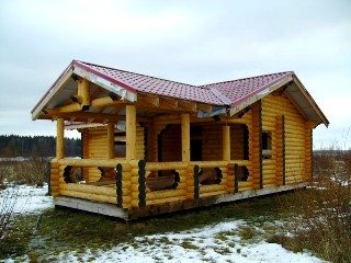 Проекты бань из бревна с верандой